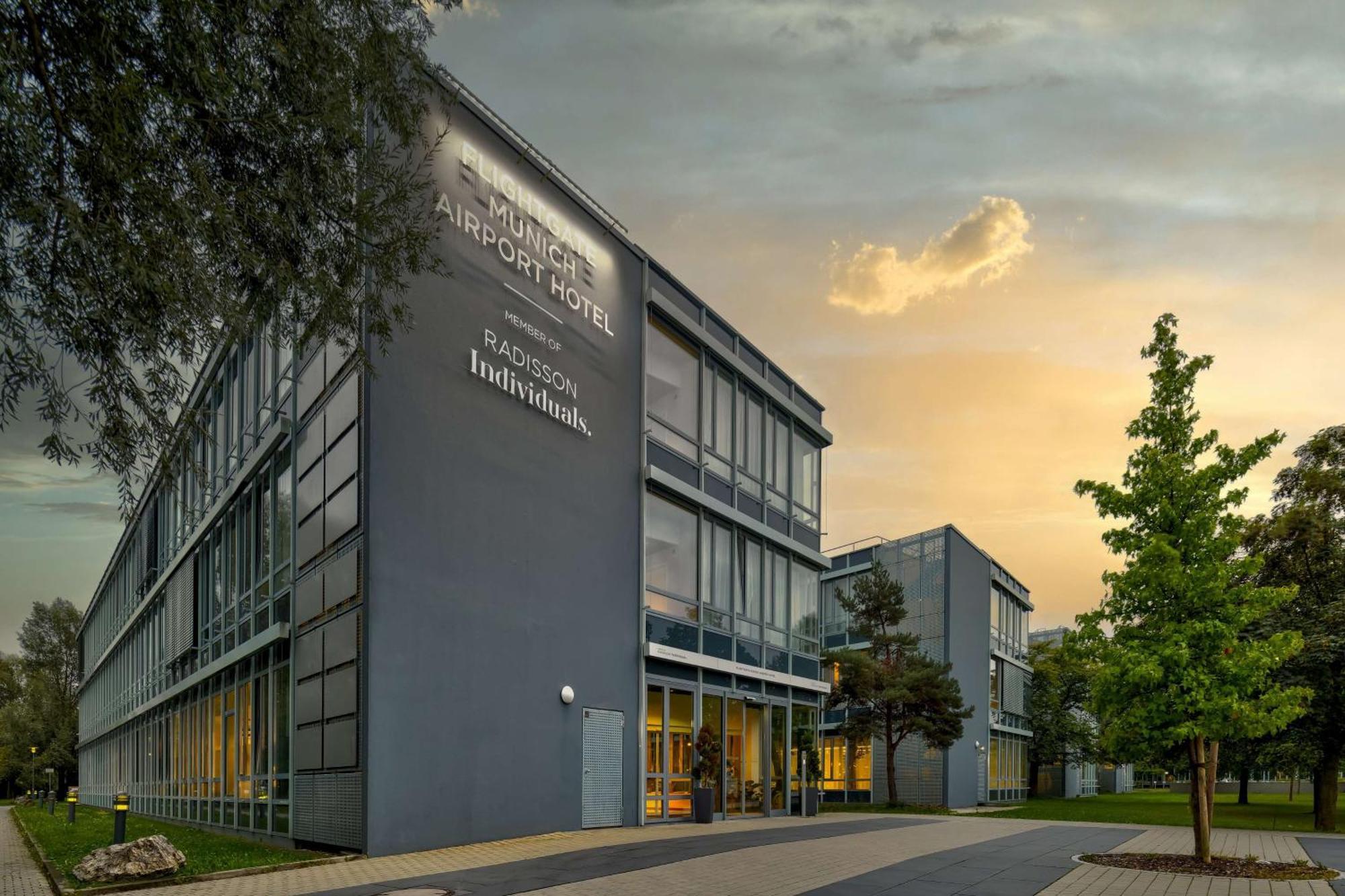 Flightgate Munich Airport Hotel, A Member Of Radisson Individuals Hallbergmoos Exterior photo